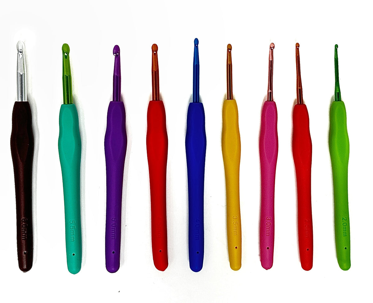 Ergonomic Crochet Hook Set – 9 Piece (2mm–6mm) with Soft Rubber Handles